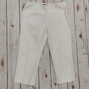 Chaps Classic Capri Slimming Fit